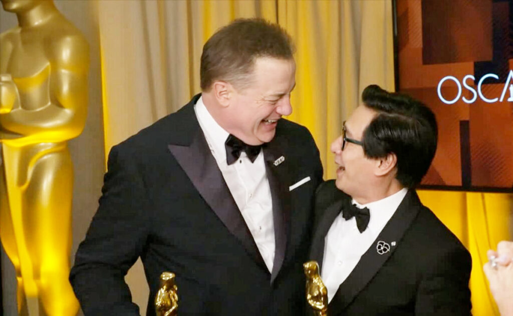Brendan Fraser y Ke Huy Quan celebran sus respectivos Óscares