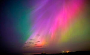 Tormenta solar extrema deja espectaculares auroras boreales en el mundo